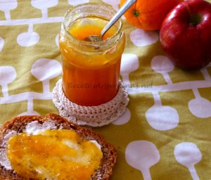 Mermelada de manzanas y naranjas