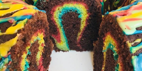 torta multicolor