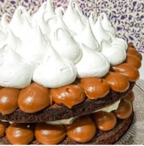 Torta Doble brownie, Dulce de leche y merengue