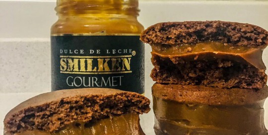 alfajores rellenos de dulce de leche