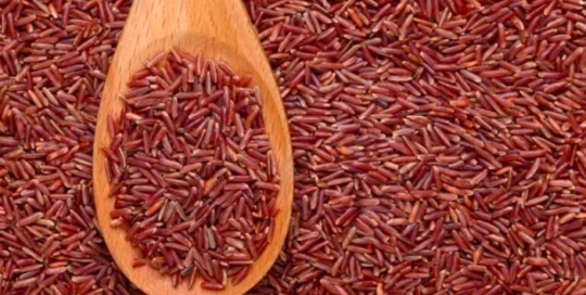 Los Beneficios de Consumir Arroz Rojo: Un Tesoro Nutricional y Cultural arros rojo