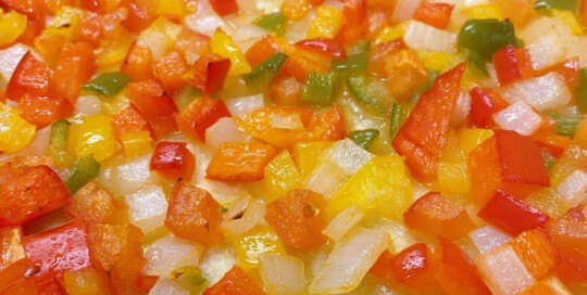 Tarta de verduras - Tomate, morones y cebolla Tarta de Verduras