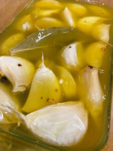 Ajo Confitado con piel